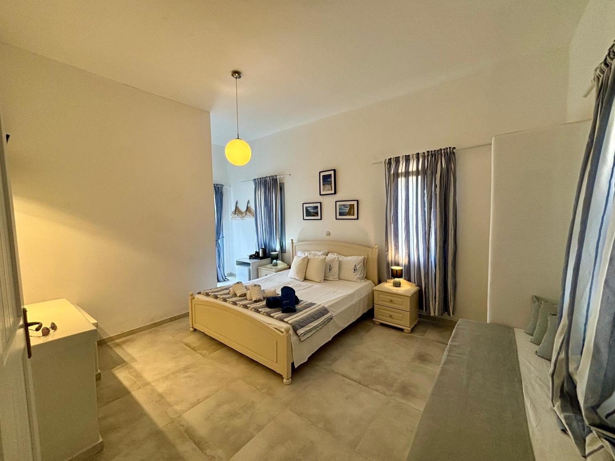 Thomas Apartments Katapola - Chora Exterior photo