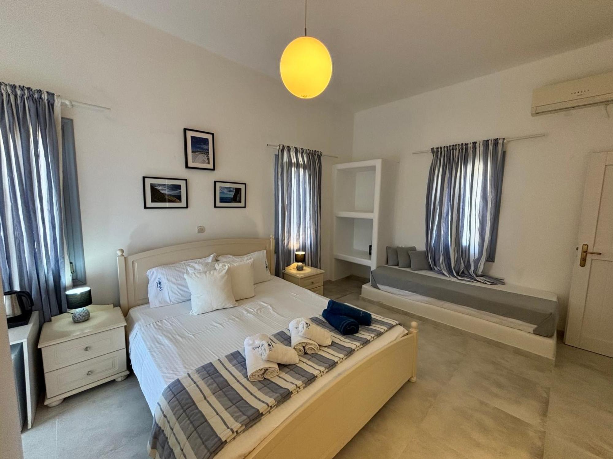 Thomas Apartments Katapola - Chora Exterior photo