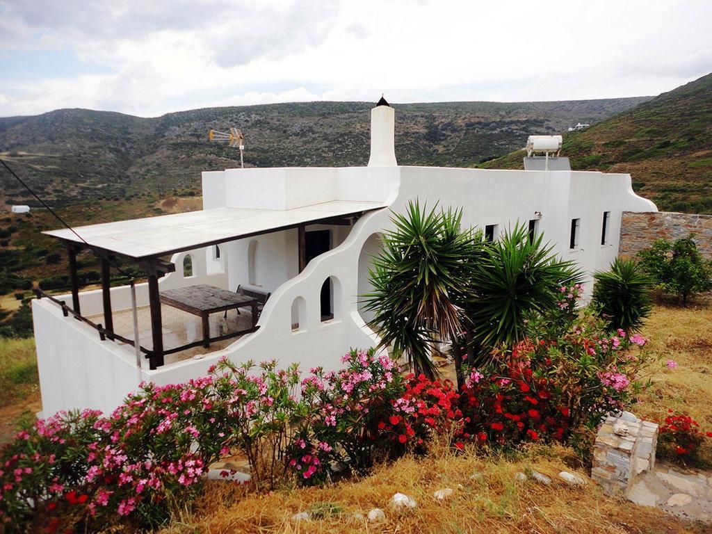 Thomas Apartments Katapola - Chora Room photo